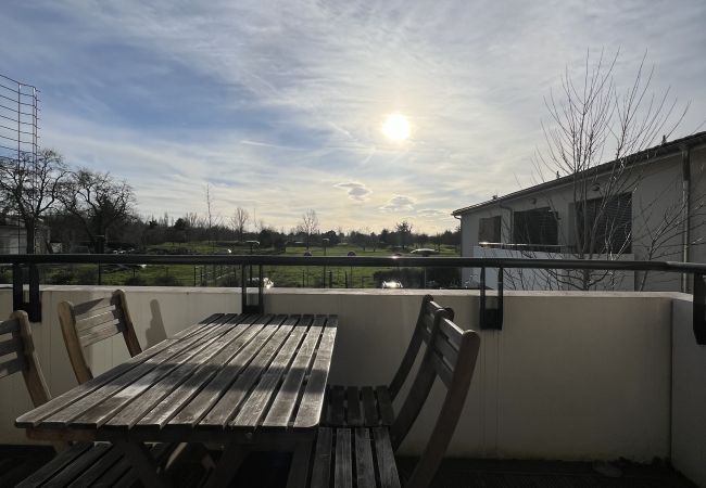 Appartement à Frouzins - Le Lamartine 🏕: baignez dans la nature en ville  Appartement à Frouzins - Le Lamartine 🏕: baignez dans la nature en ville