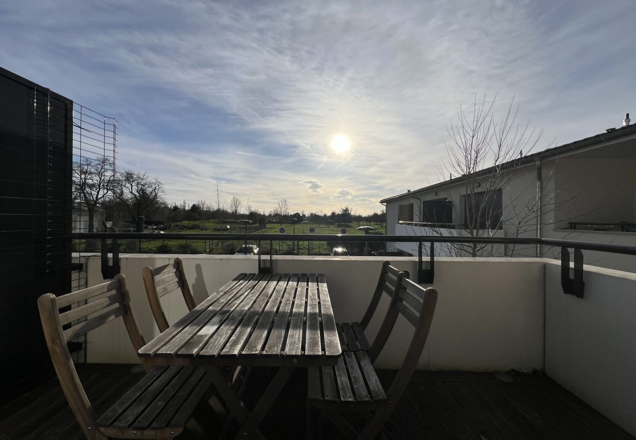 Appartement à Frouzins - Le Lamartine 🏕: baignez dans la nature en ville 