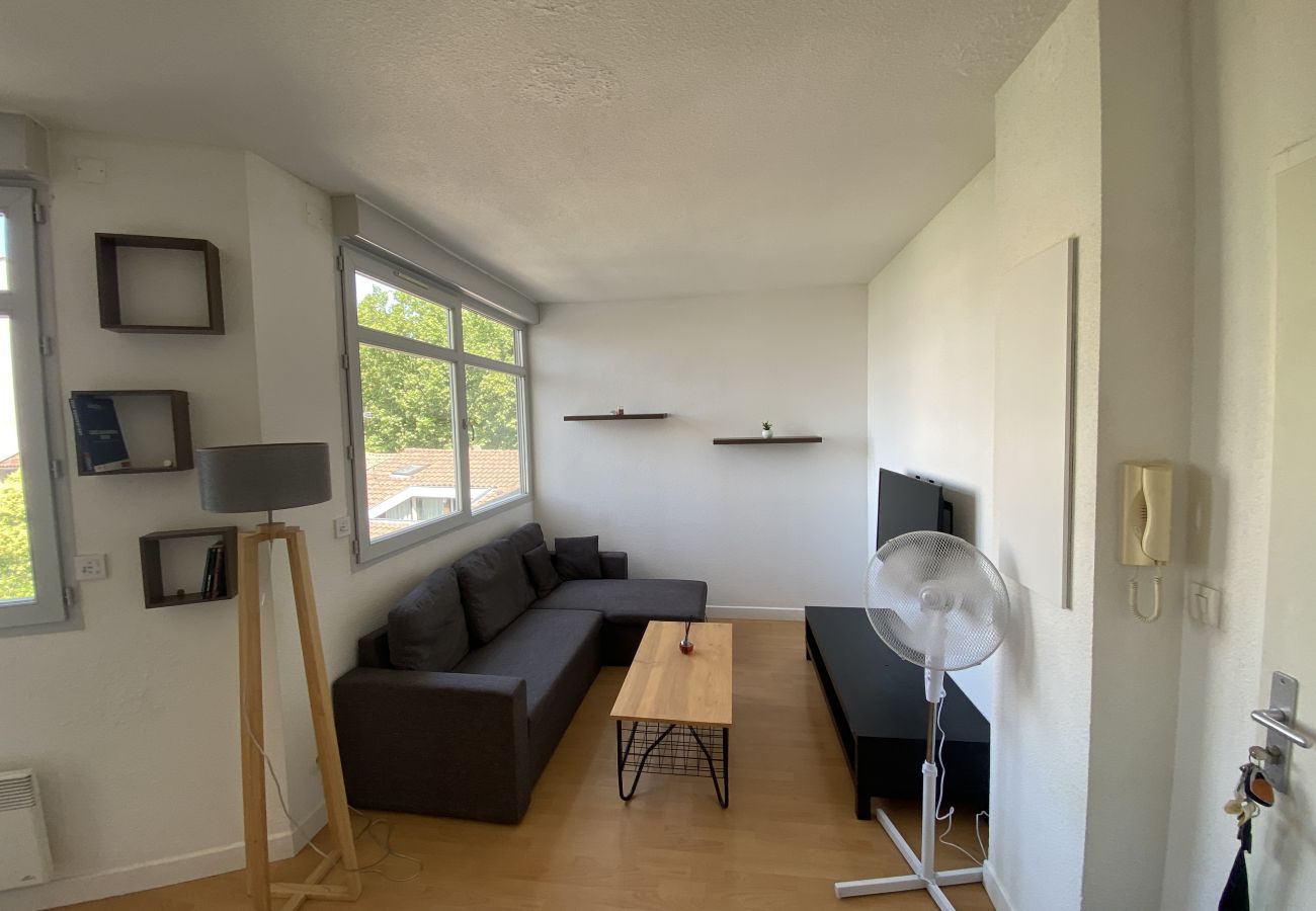 Appartement à Toulouse - Le Fer à Cheval : Agréable T2 avec petit Parking
