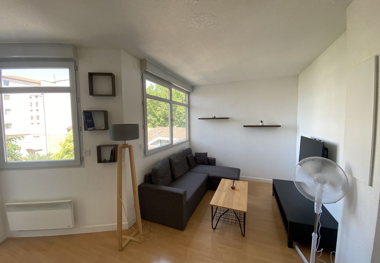 Appartement à Toulouse - Le Fer à Cheval : Agréable T2 avec petit Parking