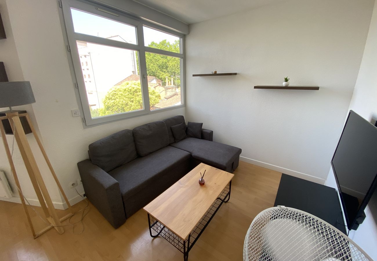 Appartement à Toulouse - Le Fer à Cheval : Agréable T2 avec petit Parking