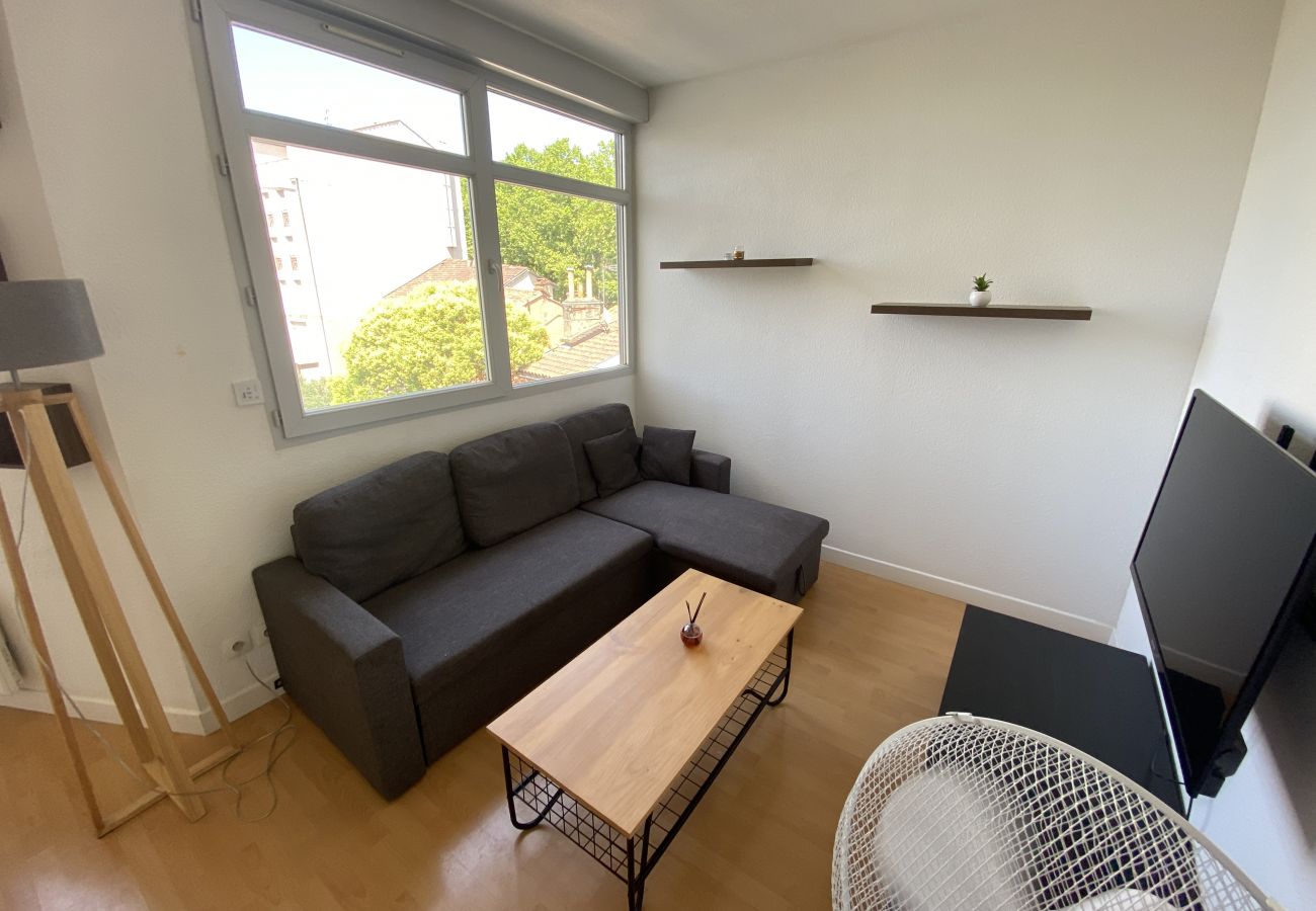 Appartement à Toulouse - Le Fer à Cheval : Agréable T2 avec petit Parking