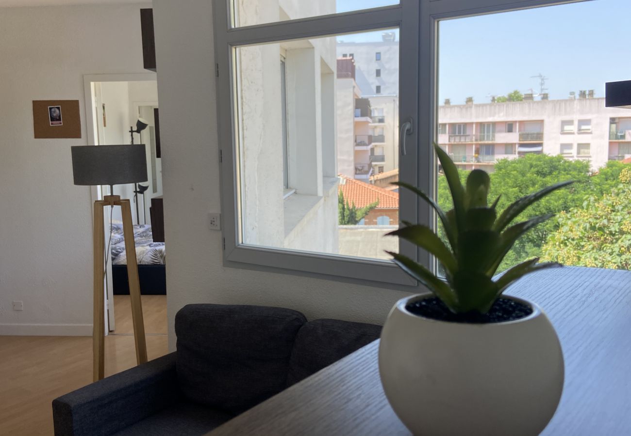 Appartement à Toulouse - Le Fer à Cheval : Agréable T2 avec petit Parking