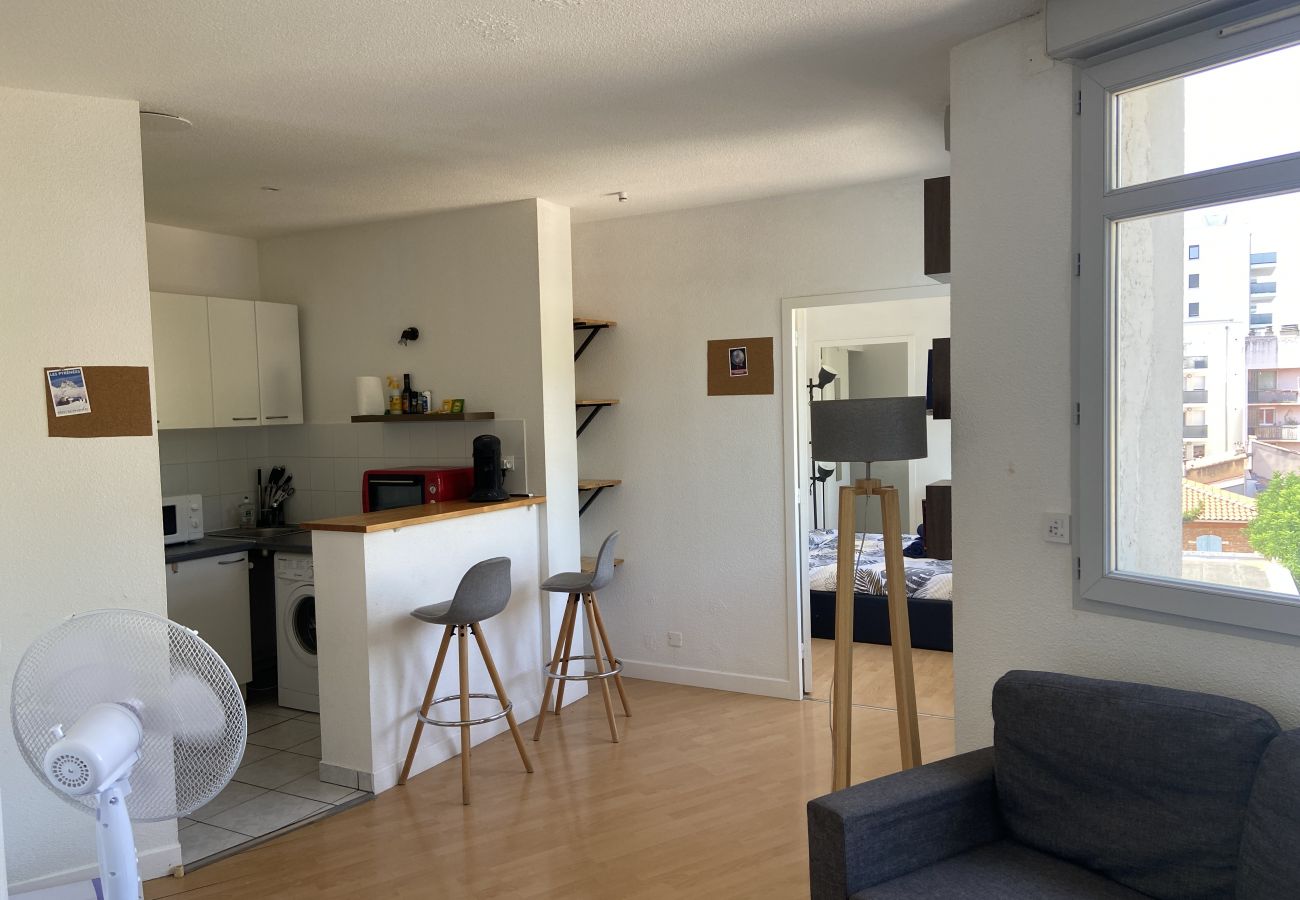 Appartement à Toulouse - Le Fer à Cheval : Agréable T2 avec petit Parking