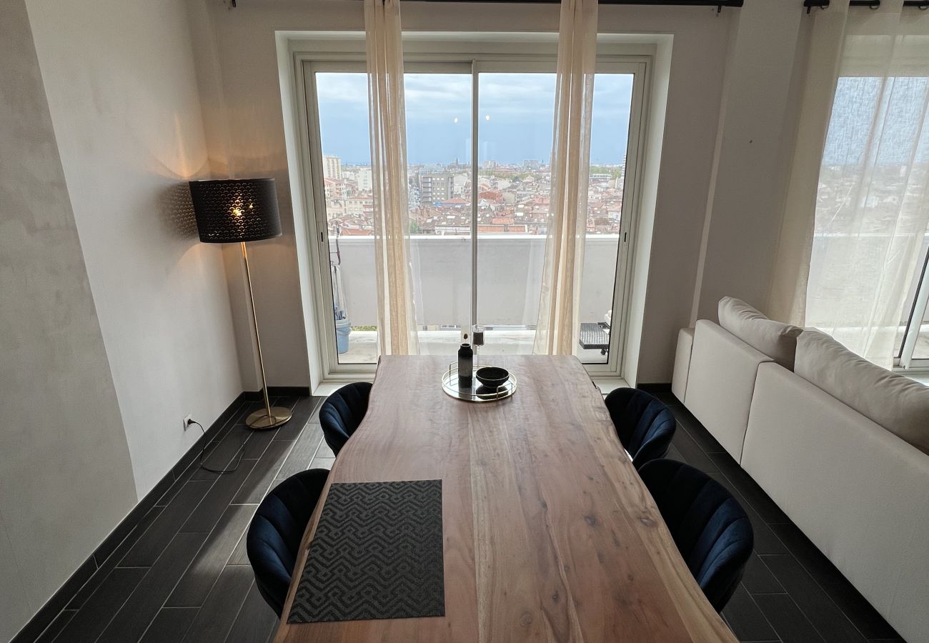 Appartement à Toulouse - Le Pyrénéen : T2 avec incroyable vue