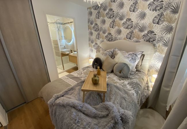 Appartement à Blagnac - Le Jungle : T2 avec Jardin et Jacuzzi Appartement à Blagnac - Le Jungle : T2 avec Jardin et Jacuzzi