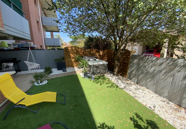 Appartement à Blagnac - Le Jungle : T2 avec Jardin et Jacuzzi Appartement à Blagnac - Le Jungle : T2 avec Jardin et Jacuzzi