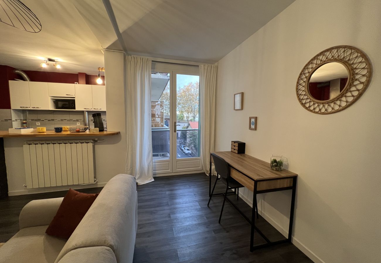 Appartement à Toulouse - Le Valentin : Charmant T3 proche métro
