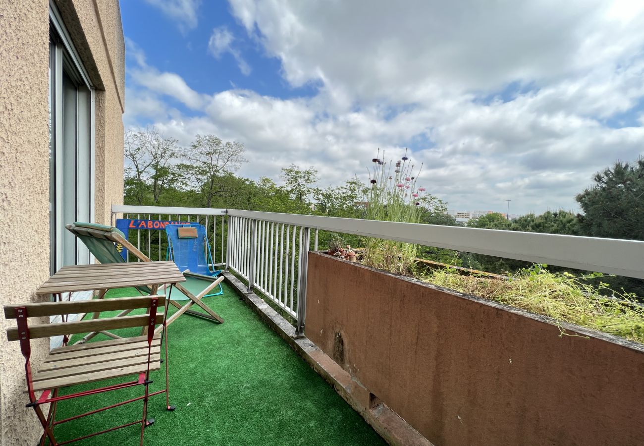 Appartement à Toulouse - Le surfeur : T2 avec jolie vue proche Zénith