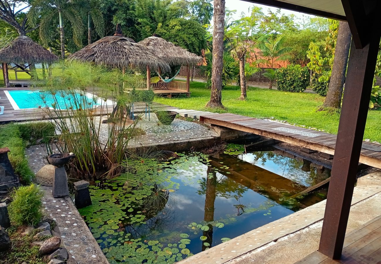 Villa à Matoury - La Villa des Palmiers Bleus - Piscine & Jardin