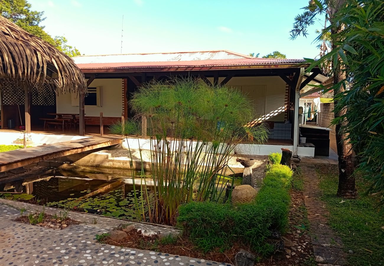 Villa à Matoury - La Villa des Palmiers Bleus - Piscine & Jardin