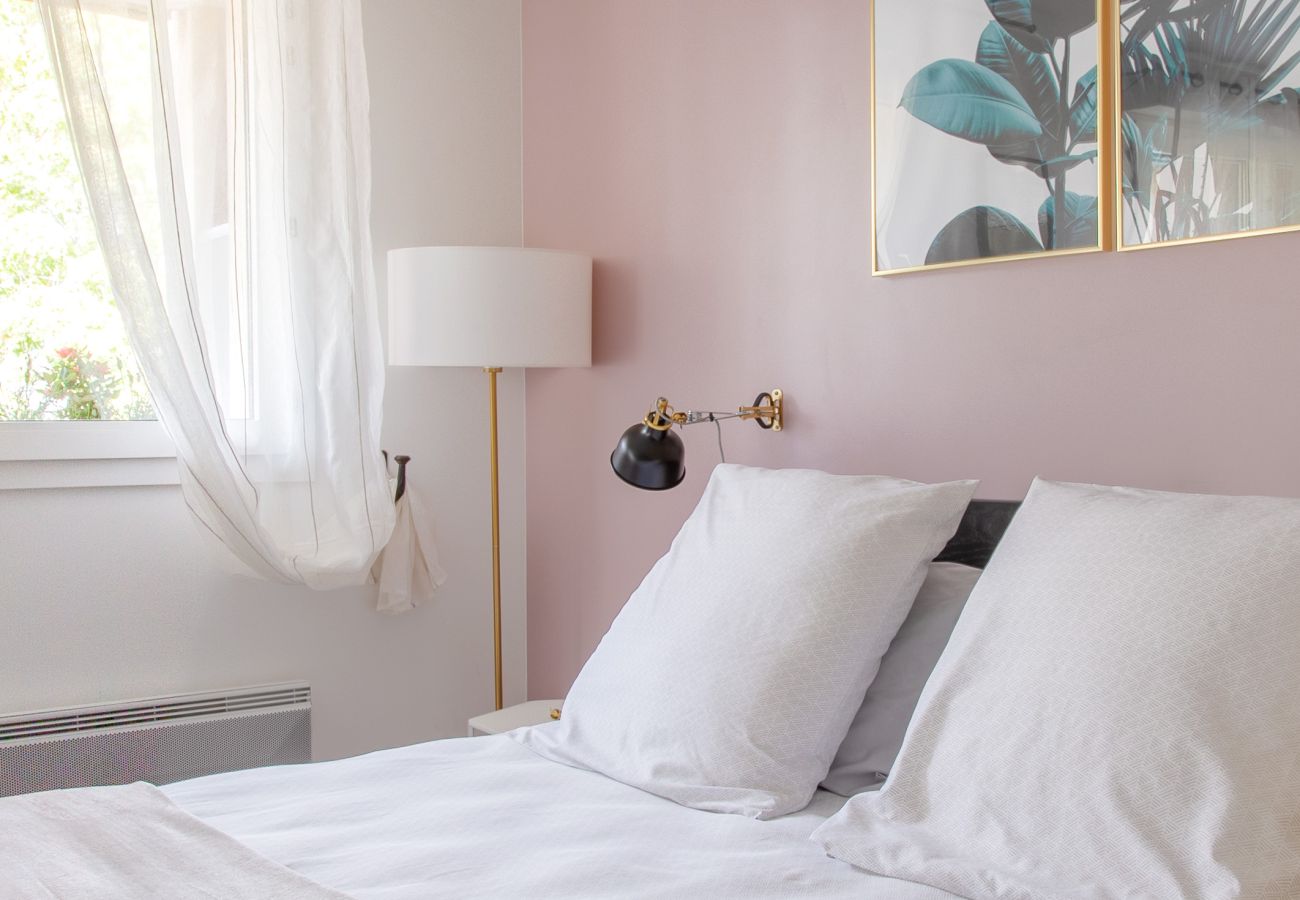 Appartement à Blagnac - Marylin - Studio chic et calme proche Airbus aérop