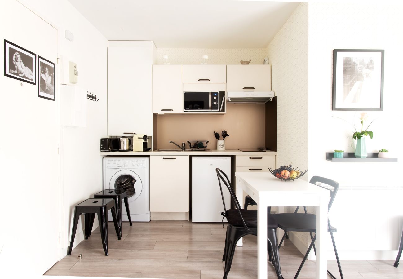 Appartement à Blagnac - Marylin - Studio chic et calme proche Airbus aérop