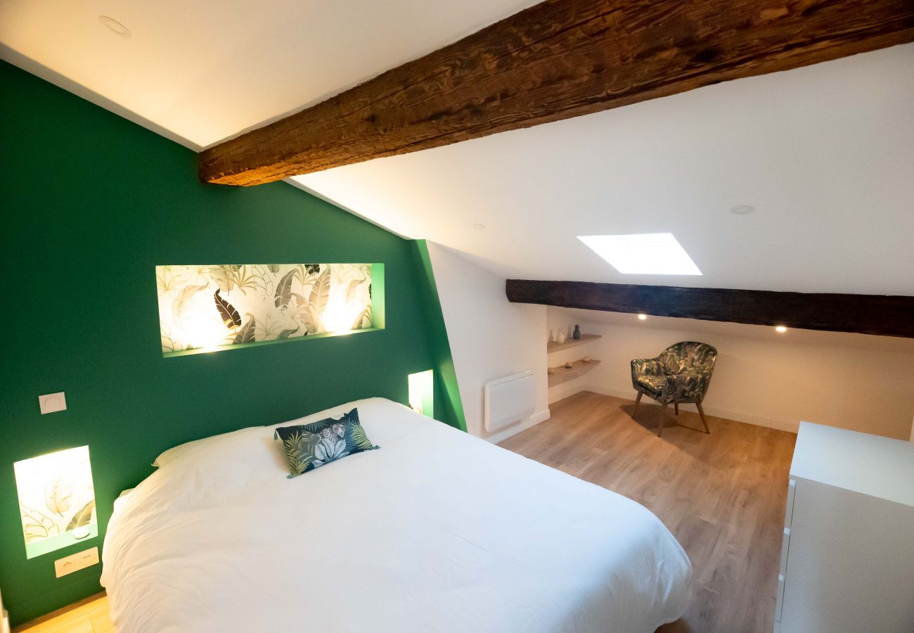 Apartment in Toulouse - Le Puits-Clos : T2 sous les toits proche Capitole