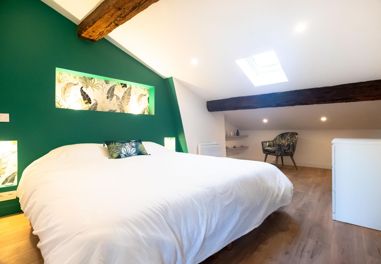 Apartment in Toulouse - Le Puits-Clos : T2 sous les toits proche Capitole