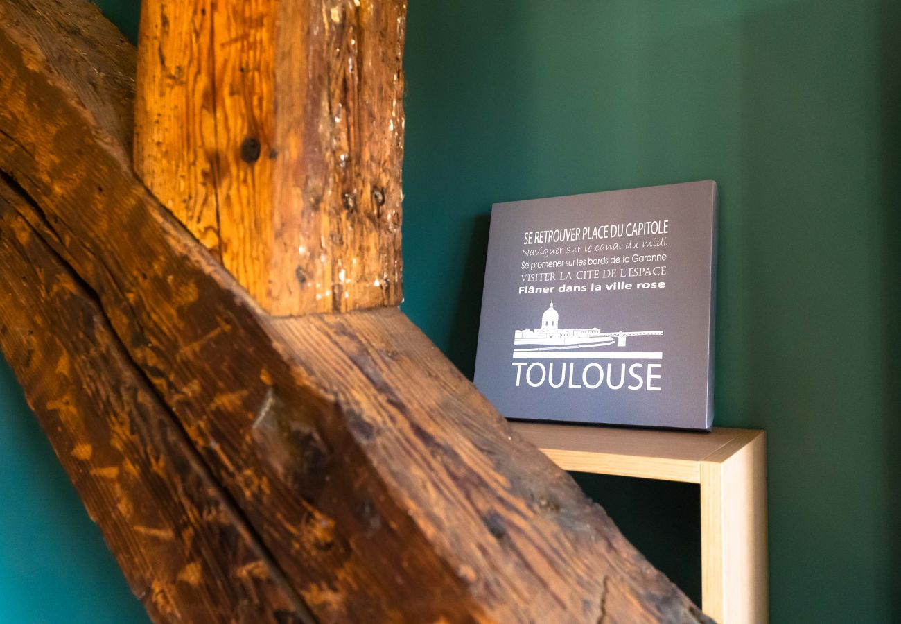 Apartment in Toulouse - Le Puits-Clos : T2 sous les toits proche Capitole