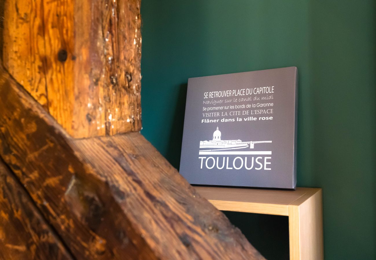 Apartment in Toulouse - Le Puits-Clos : T2 sous les toits proche Capitole