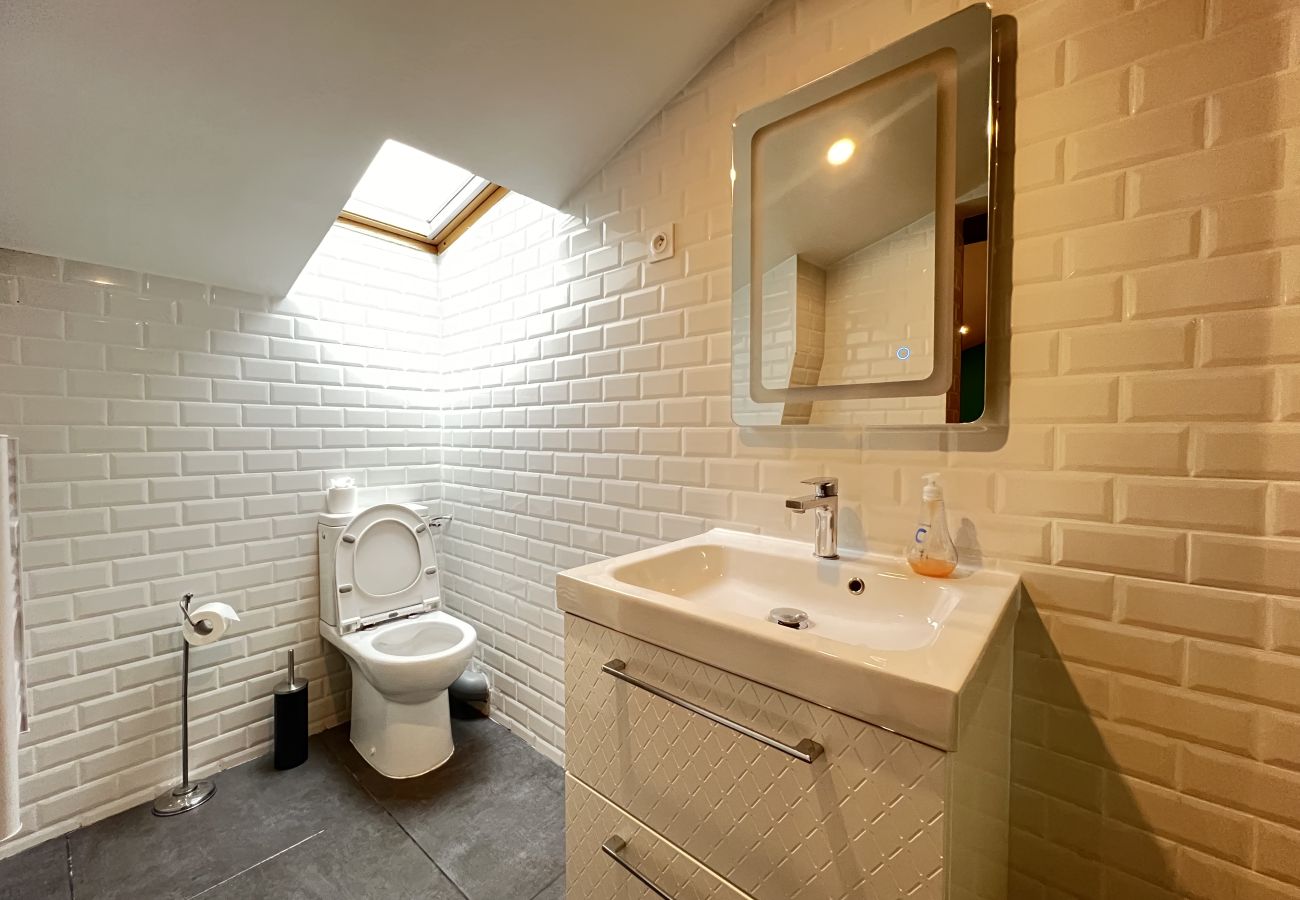 Apartment in Toulouse - Le Puits-Clos : T2 sous les toits proche Capitole