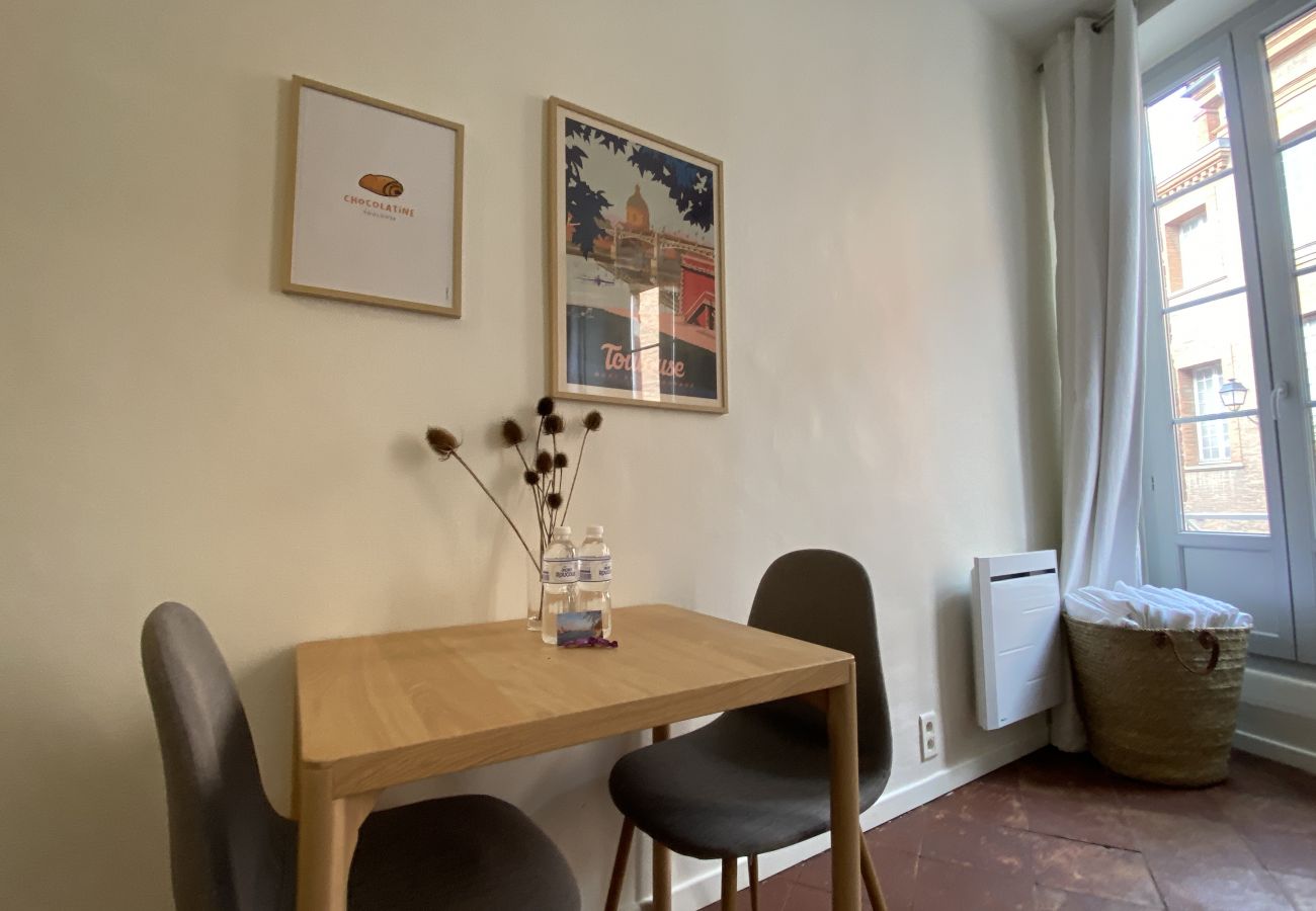 Apartment in Toulouse - Le Daurade ☀︎ votre studio au coeur ☀︎ de Toulouse 