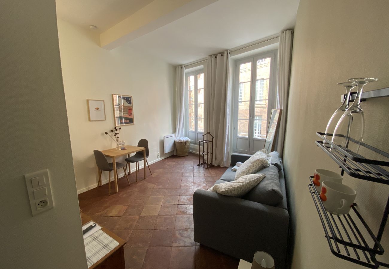 Apartment in Toulouse - Le Daurade - votre studio au coeur - de Toulouse
