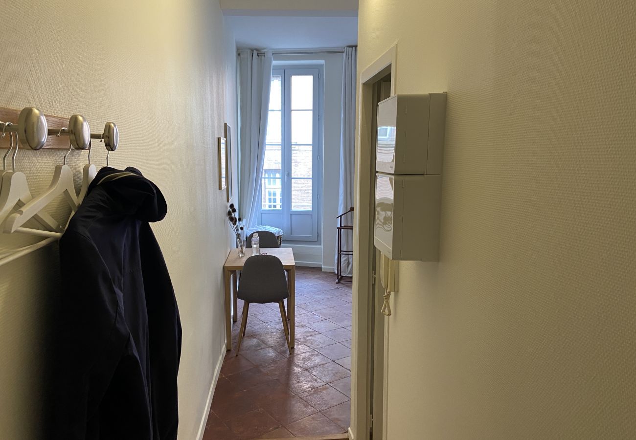 Apartment in Toulouse - Le Daurade - votre studio au coeur - de Toulouse