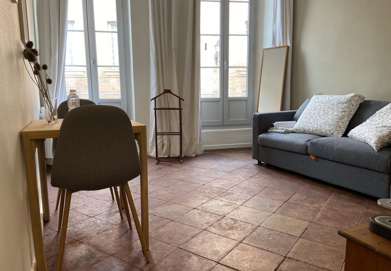 Apartment in Toulouse - Le Daurade : votre studio près du Capitole
