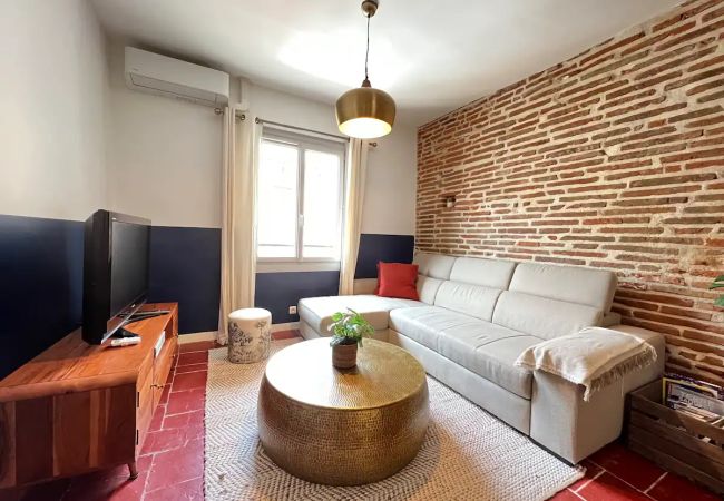 Apartment in Toulouse - The St Cyp' - Bricked wall and cozy in Toulouse