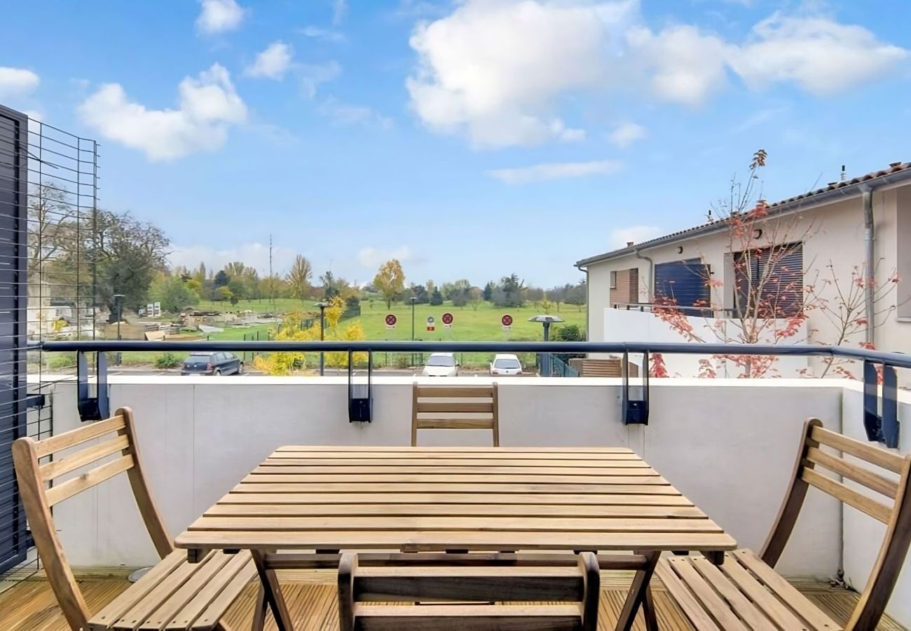 Apartment in Frouzins - Le Lamartine : baignez dans la nature en ville