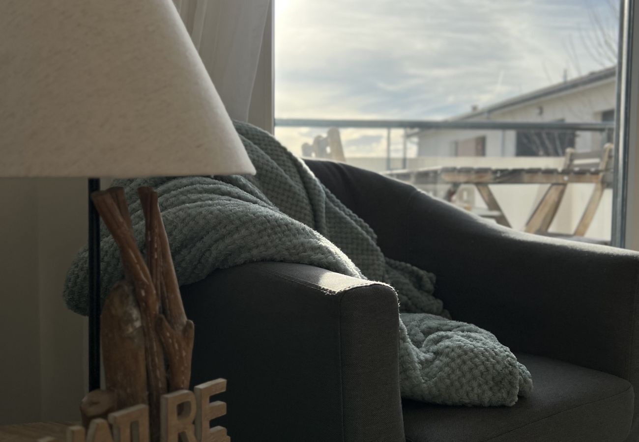 Apartment in Frouzins - Le Lamartine : baignez dans la nature en ville