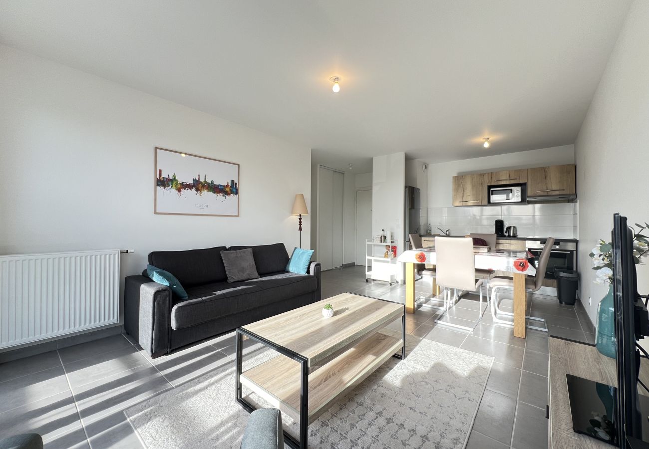 Apartment in Frouzins - Le Lamartine : baignez dans la nature en ville