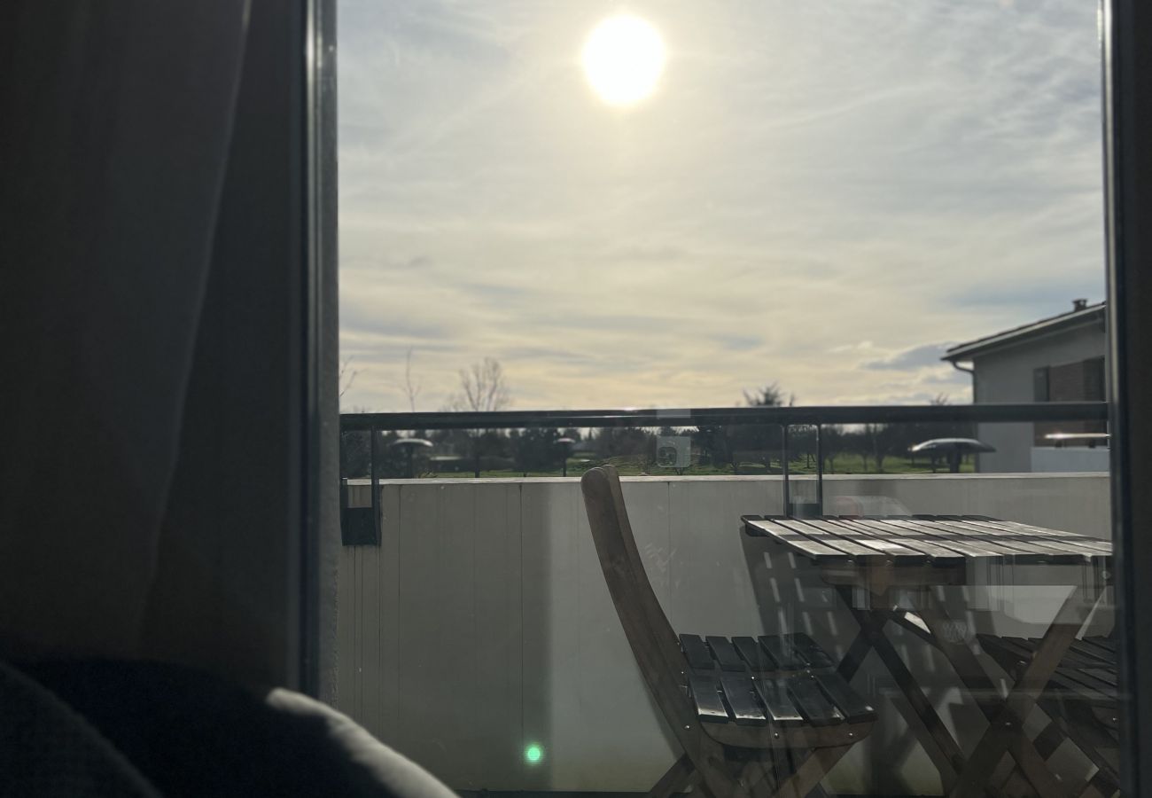 Apartment in Frouzins - Le Lamartine : baignez dans la nature en ville