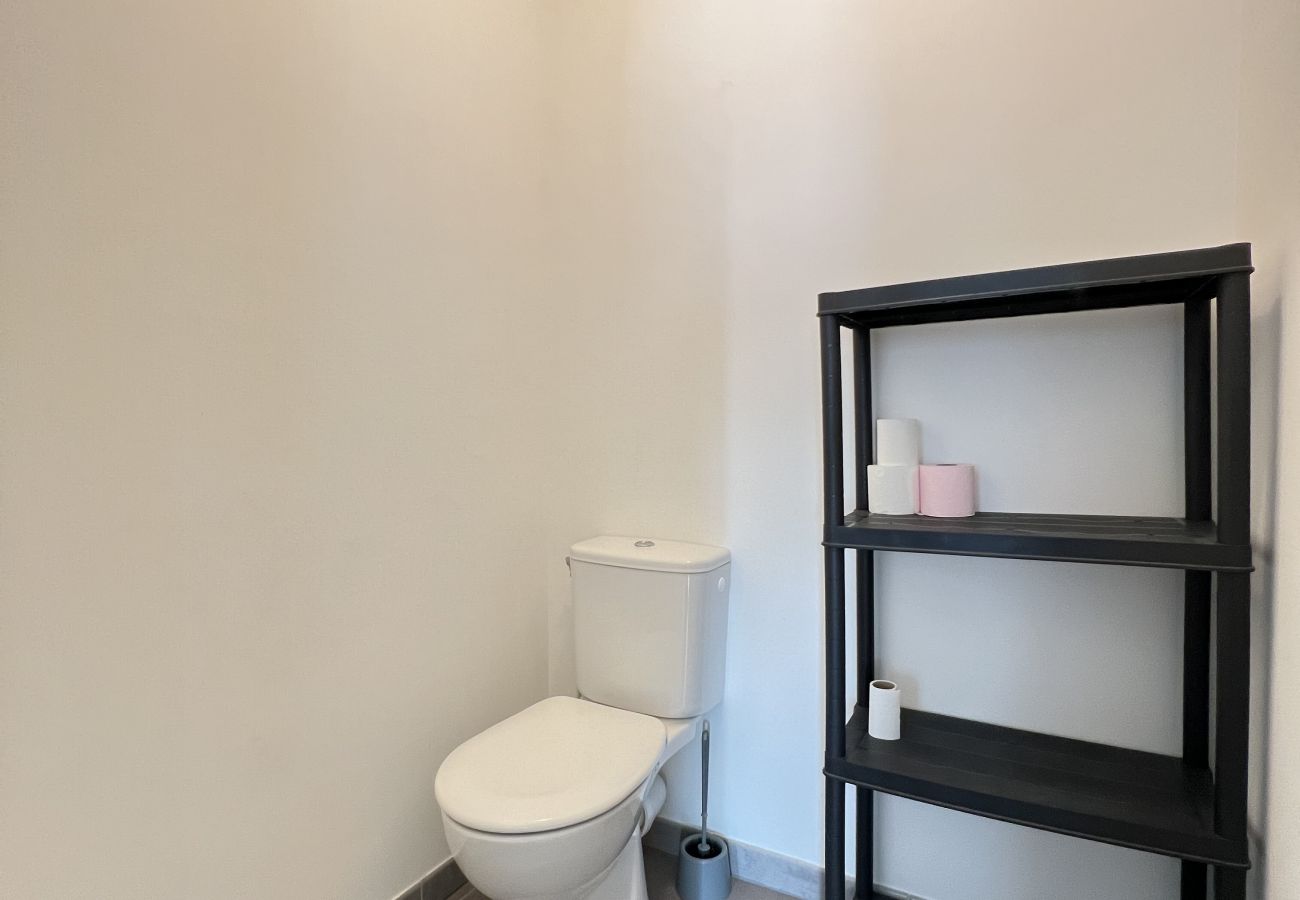 Apartment in Frouzins - Le Lamartine : baignez dans la nature en ville