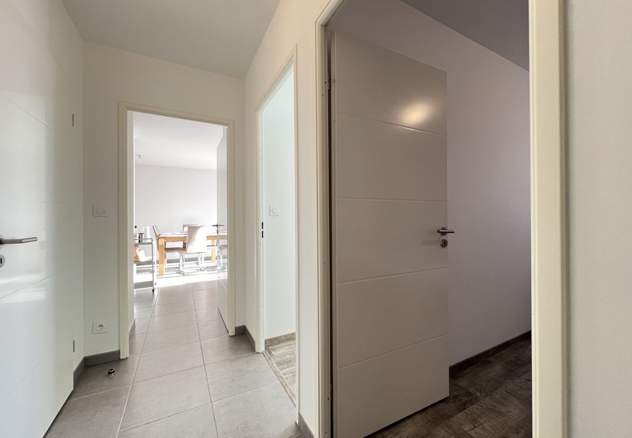 Apartment in Frouzins - Le Lamartine : baignez dans la nature en ville