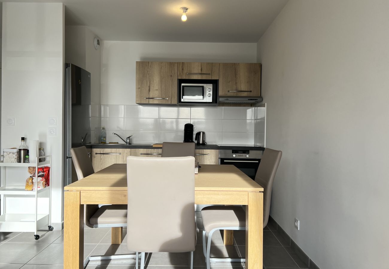 Apartment in Frouzins - Le Lamartine : baignez dans la nature en ville