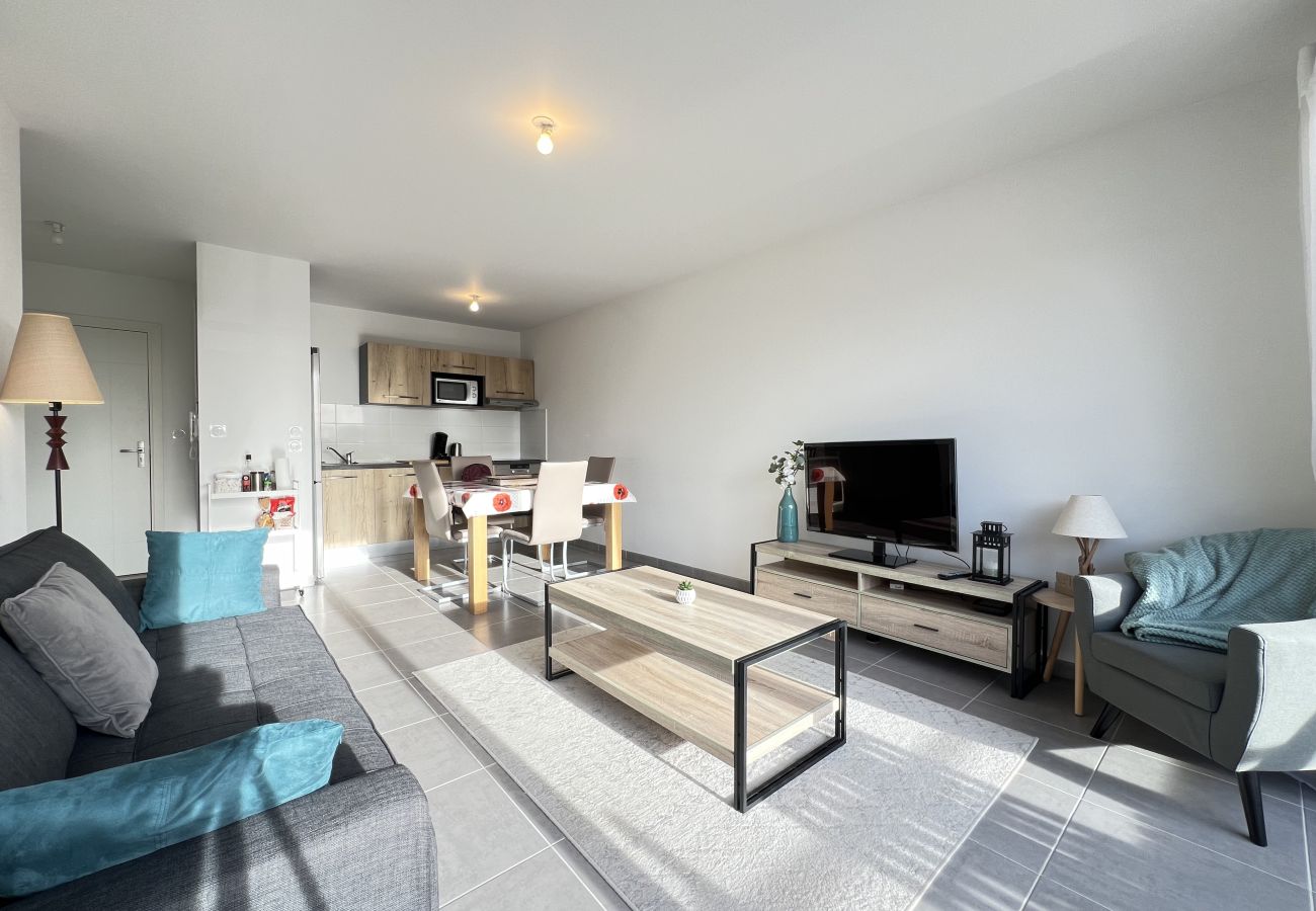 Apartment in Frouzins - Le Lamartine : baignez dans la nature en ville