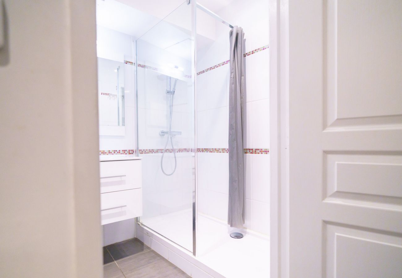 Apartment in Toulouse - Le Nightflyer : Atypique T2 Climatisé