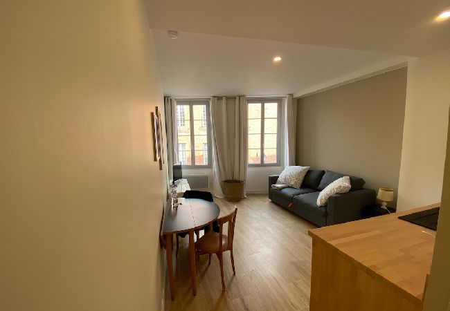 Apartment in Toulouse - Le Garonne🌊Agréable Studio☀︎ proche du Capitole  Apartment in Toulouse - Le Garonne🌊Agréable Studio☀︎ proche du Capitole