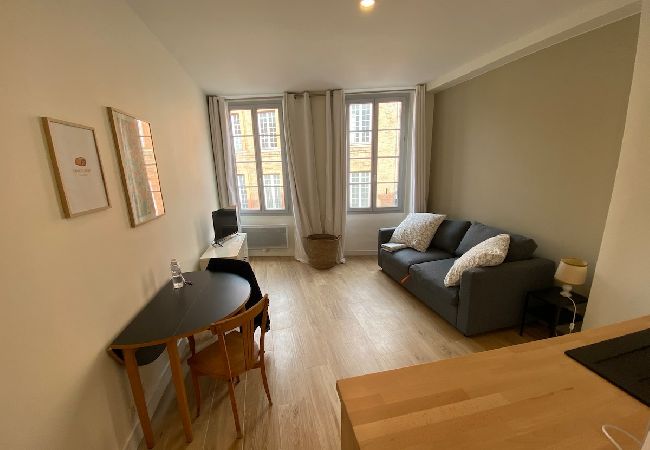 Apartment in Toulouse - Le Garonne🌊Agréable Studio☀︎ proche du Capitole  Apartment in Toulouse - Le Garonne🌊Agréable Studio☀︎ proche du Capitole