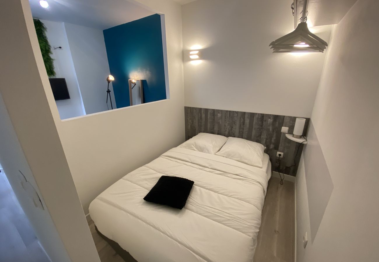 Apartment in Toulouse - Le Coquet - Studio proche métro