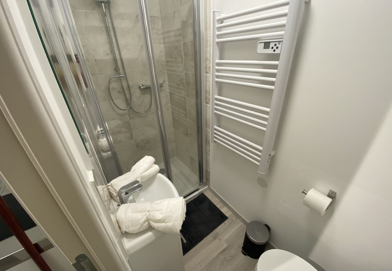 Apartment in Toulouse - Le Coquet - Studio proche métro