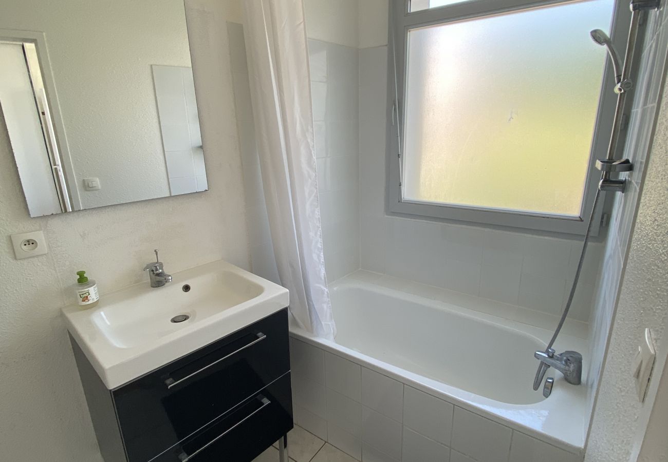 Apartment in Toulouse - Le Fer à Cheval : Agréable T2 avec petit Parking