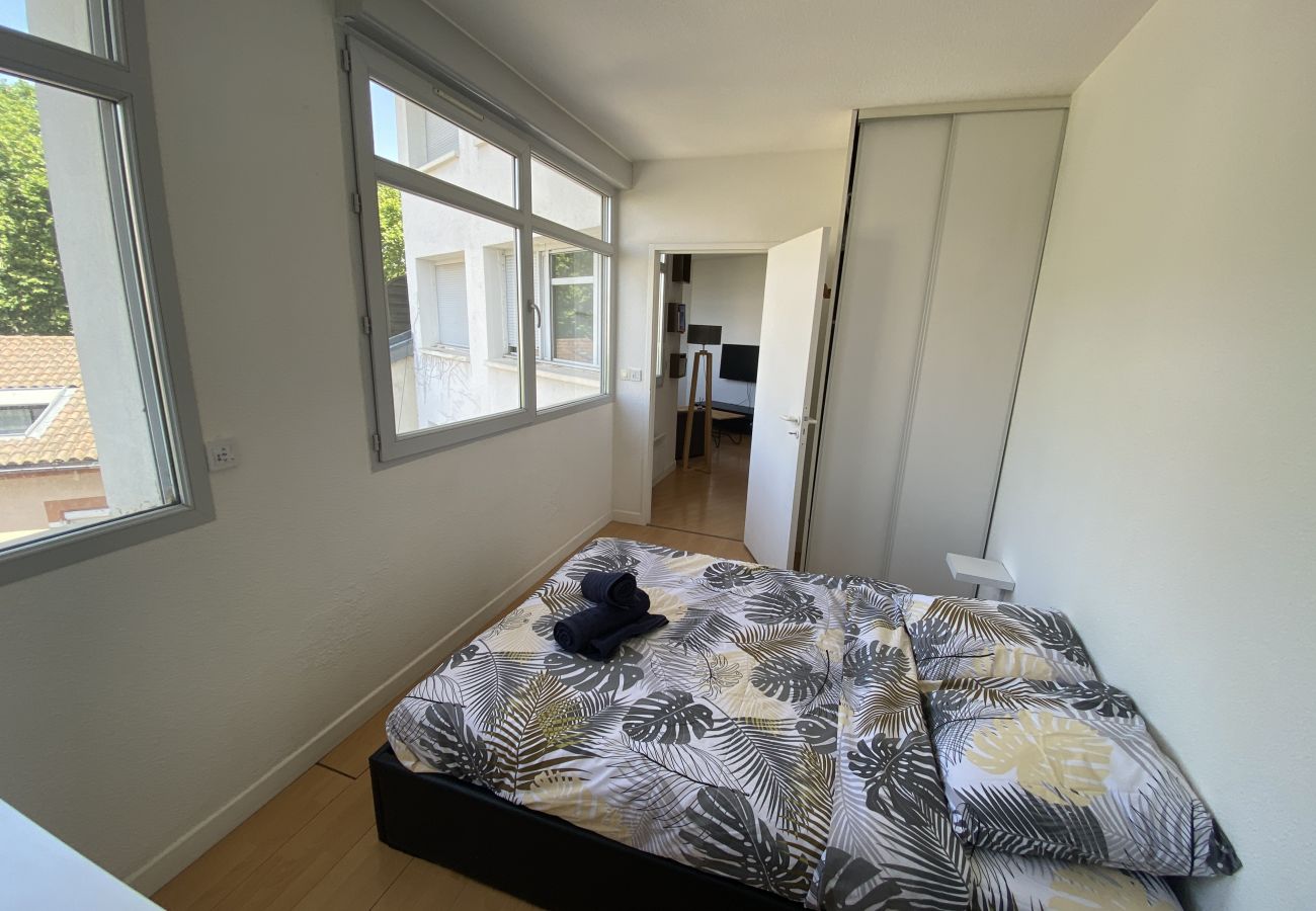 Apartment in Toulouse - Le Fer à Cheval : Agréable T2 avec petit Parking