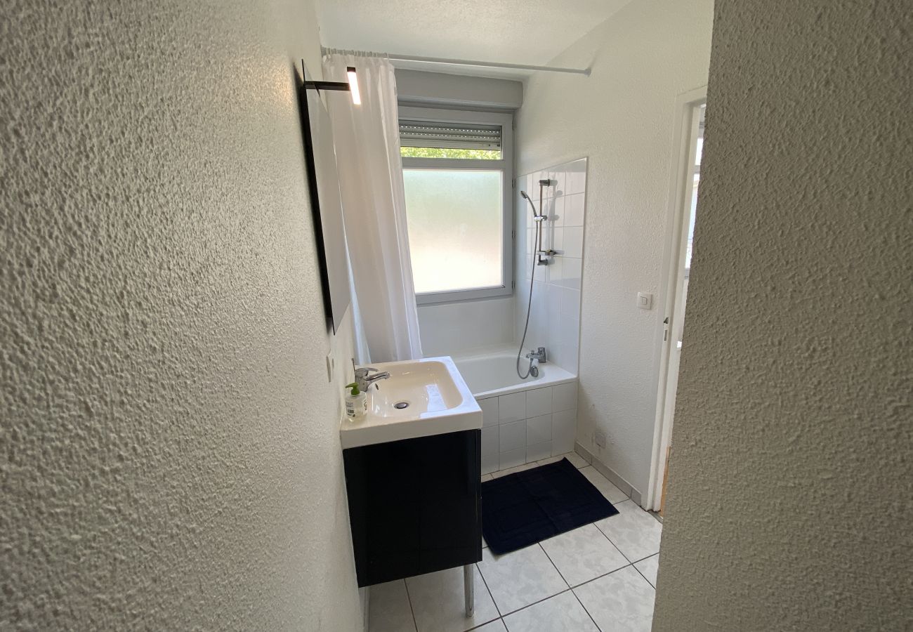 Apartment in Toulouse - Le Fer à Cheval : Agréable T2 avec petit Parking