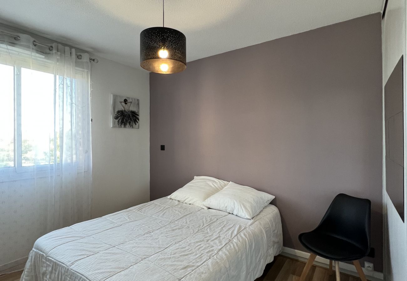 Apartment in Toulouse - Le Zénith : Agréable T3 tout équipé proche Zénith