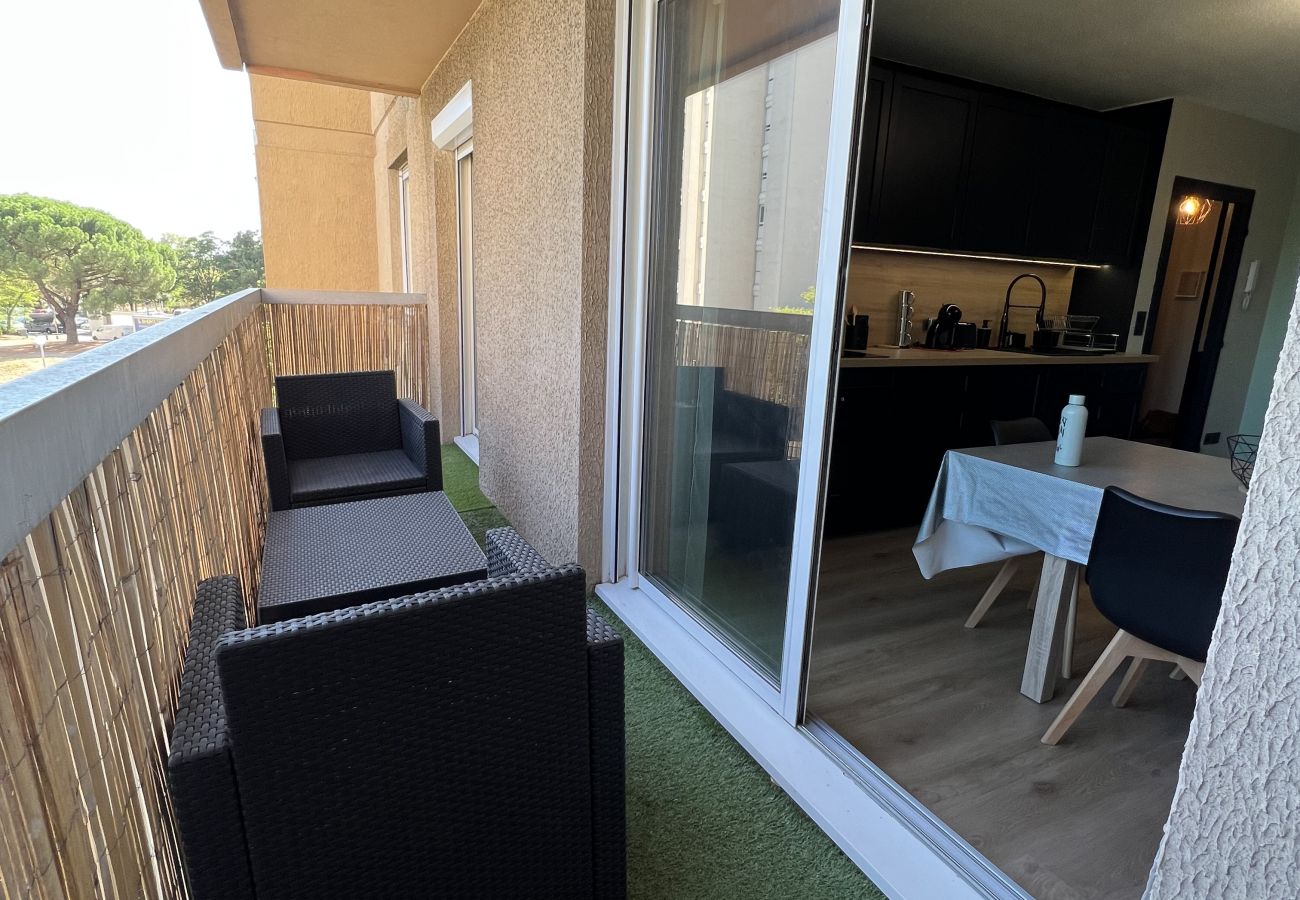 Apartment in Toulouse - Le Zénith : Agréable T3 tout équipé proche Zénith
