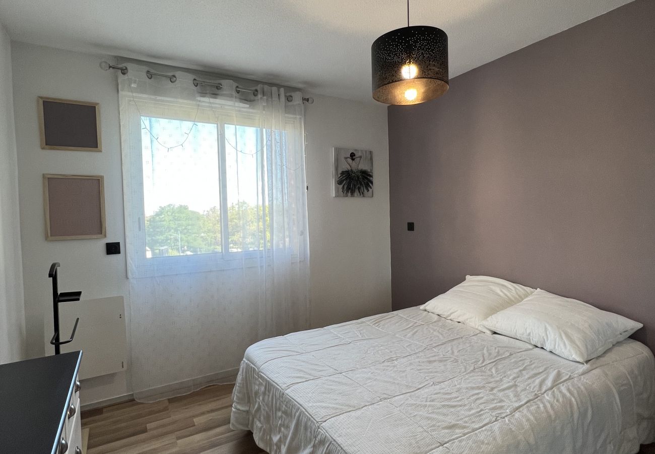 Apartment in Toulouse - Le Zénith : Agréable T3 tout équipé proche Zénith