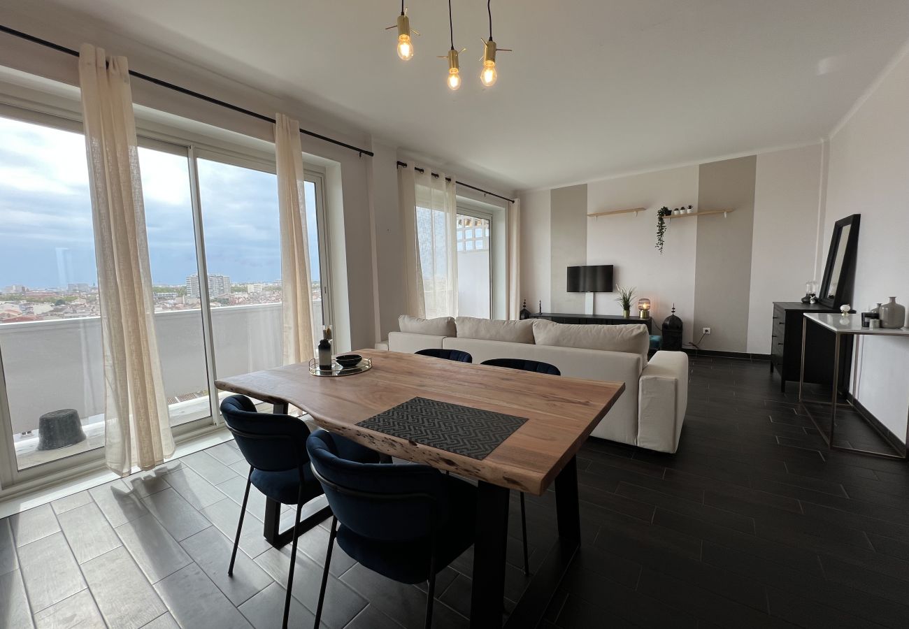 Apartment in Toulouse - Le Pyrénéen : T2 proche Gare avec vue incroyable