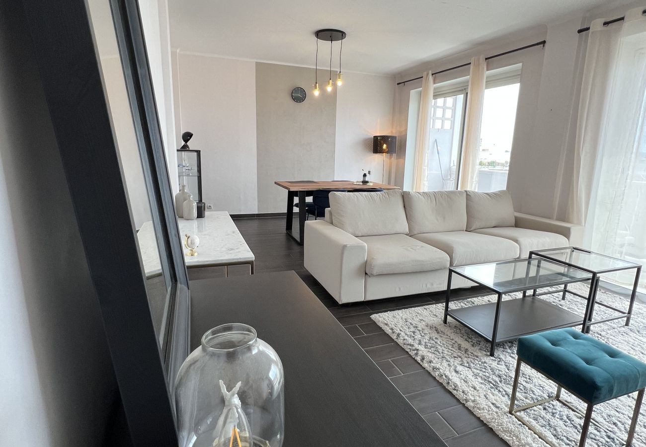 Apartment in Toulouse - Le Pyrénéen : T2 proche Gare avec vue incroyable