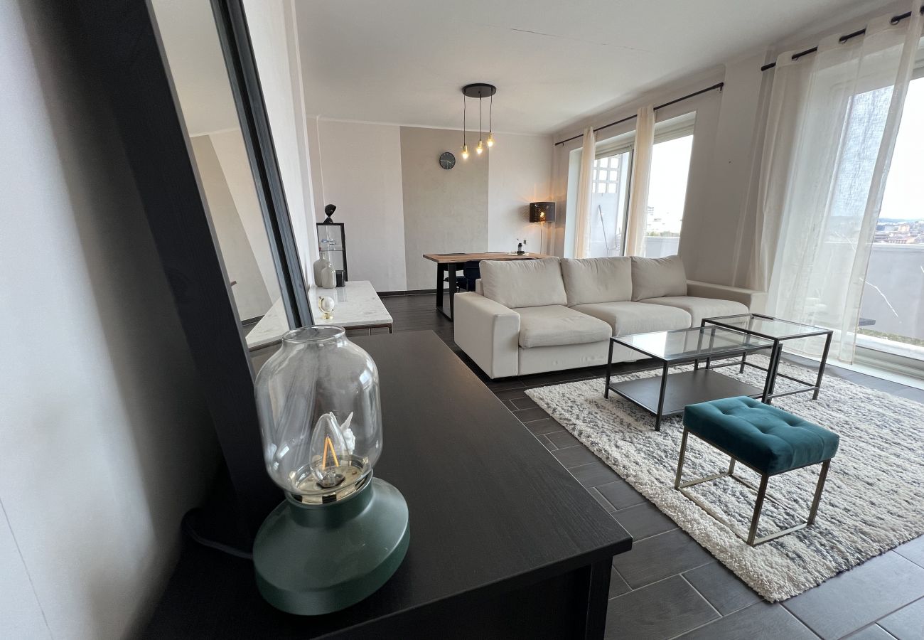 Apartment in Toulouse - Le Pyrénéen : T2 avec incroyable vue
