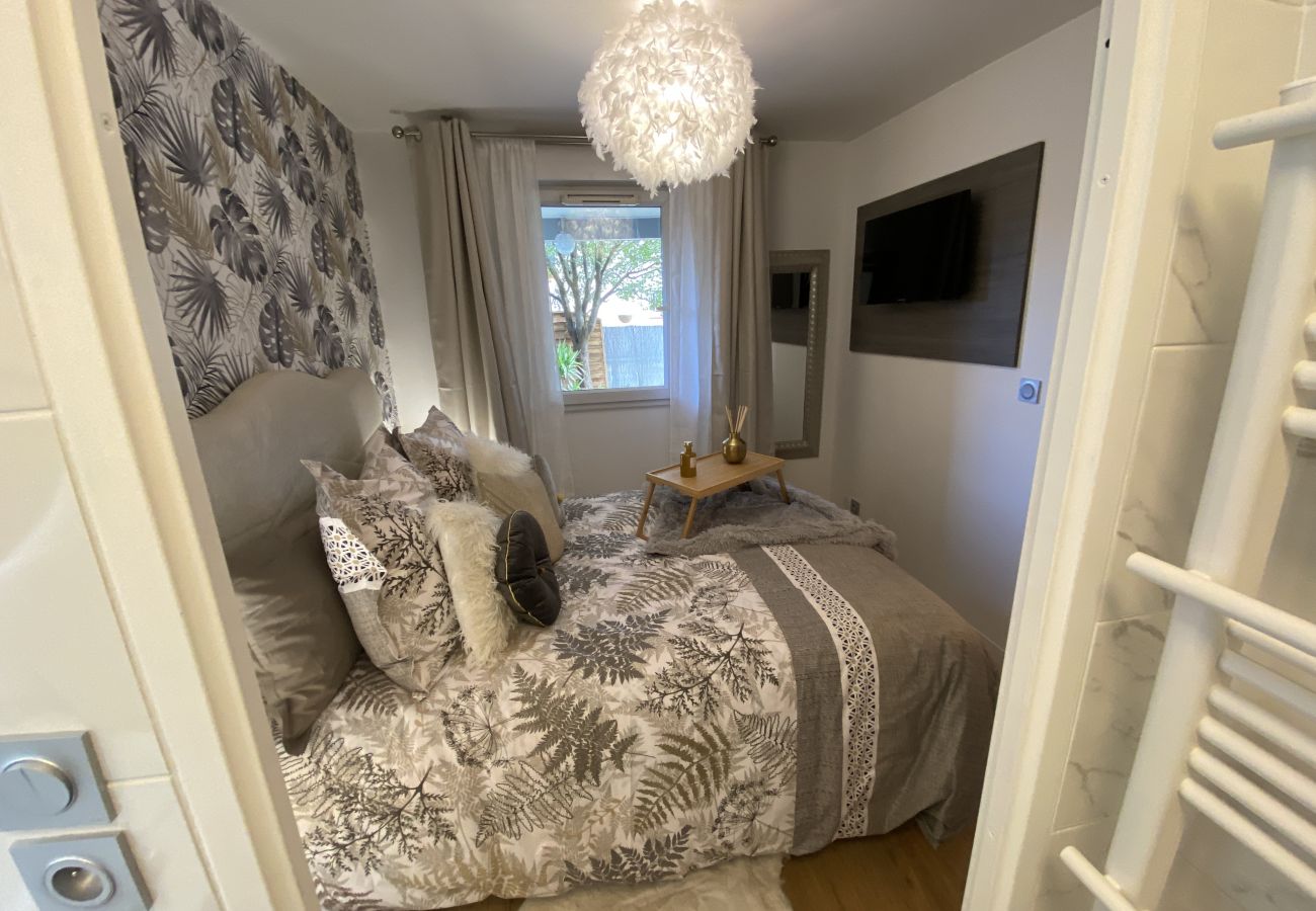 Apartment in Blagnac - Le Jungle : T2 avec Jardin et Jacuzzi